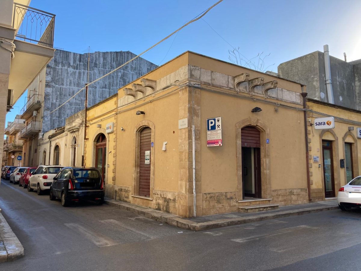 commereciale garibaldi 7