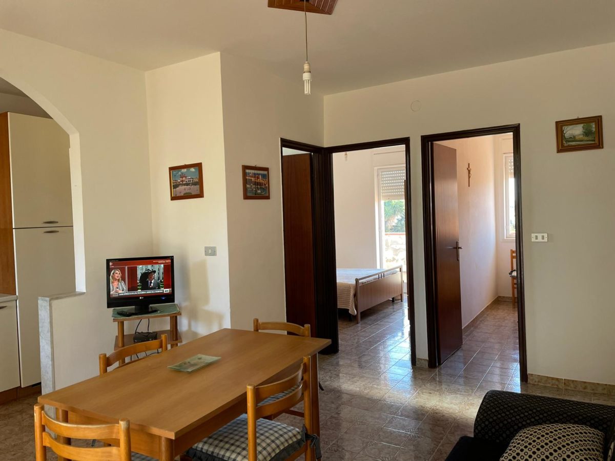 San Lorenzo - V strada (2)