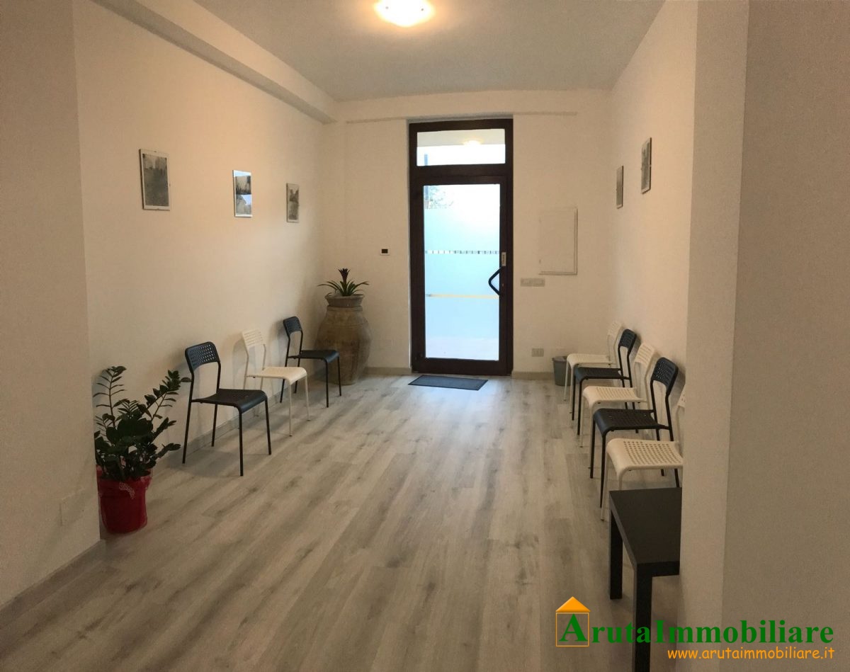 via Pietro Nenni (15)