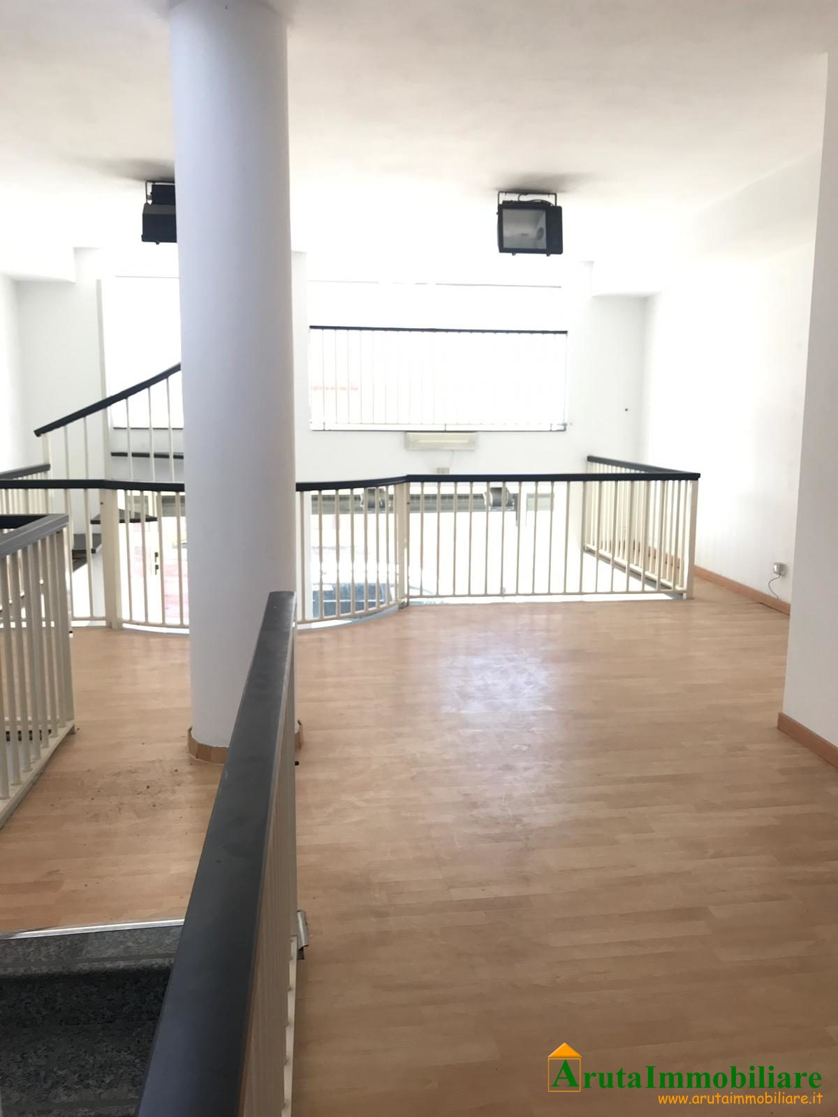 Locale commerciale Corso Nunzio Costa (11)