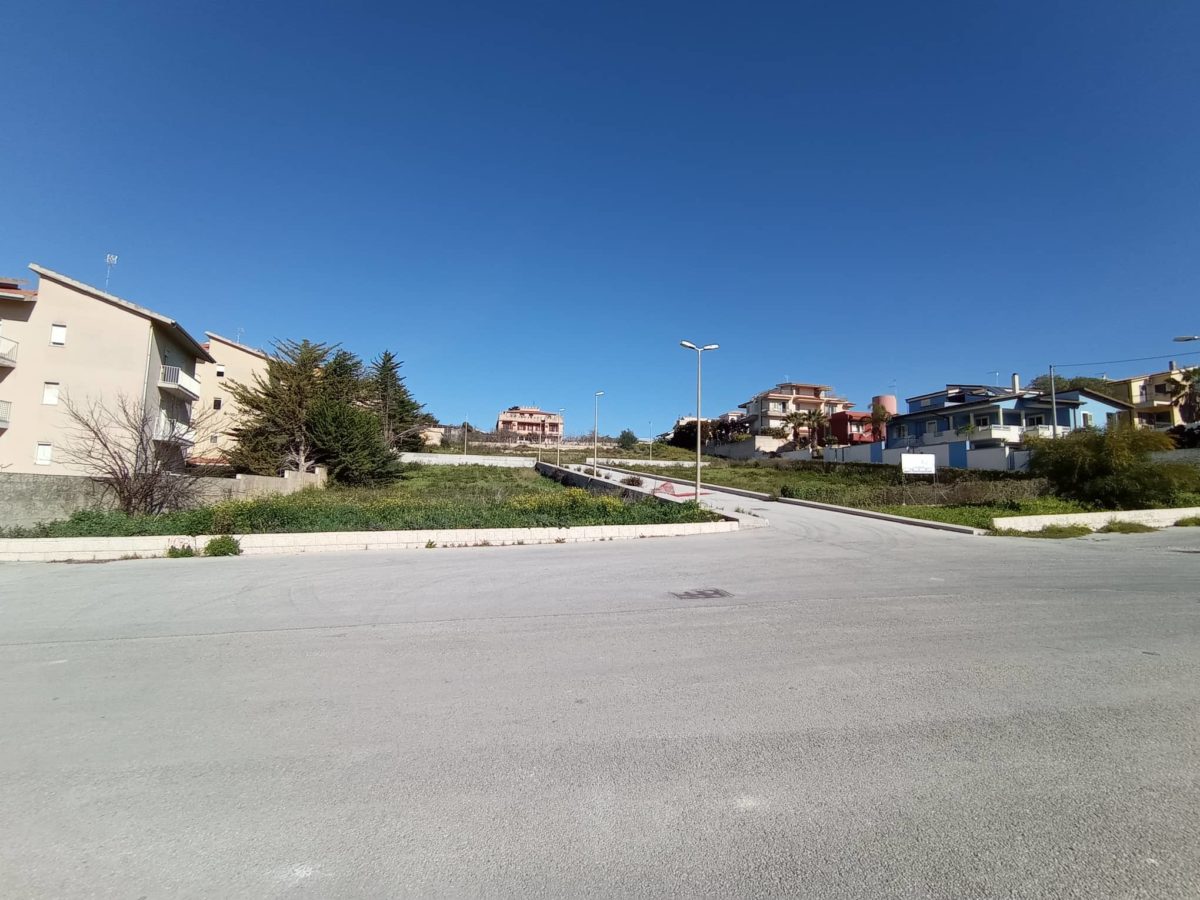 Lotti edificabili tre colli (8)