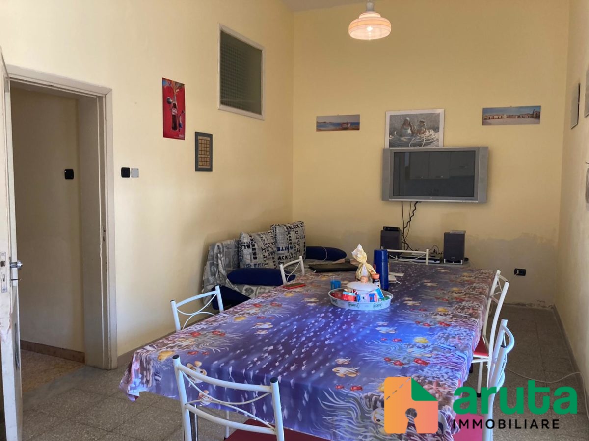 Pachino - Via Garibaldi (33)