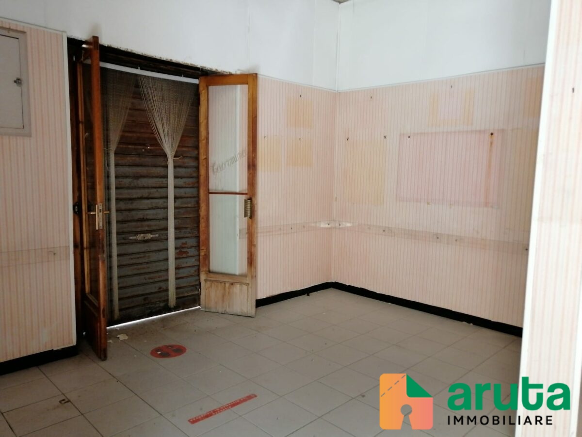 Rosolini - Piazza Masaniello (1)