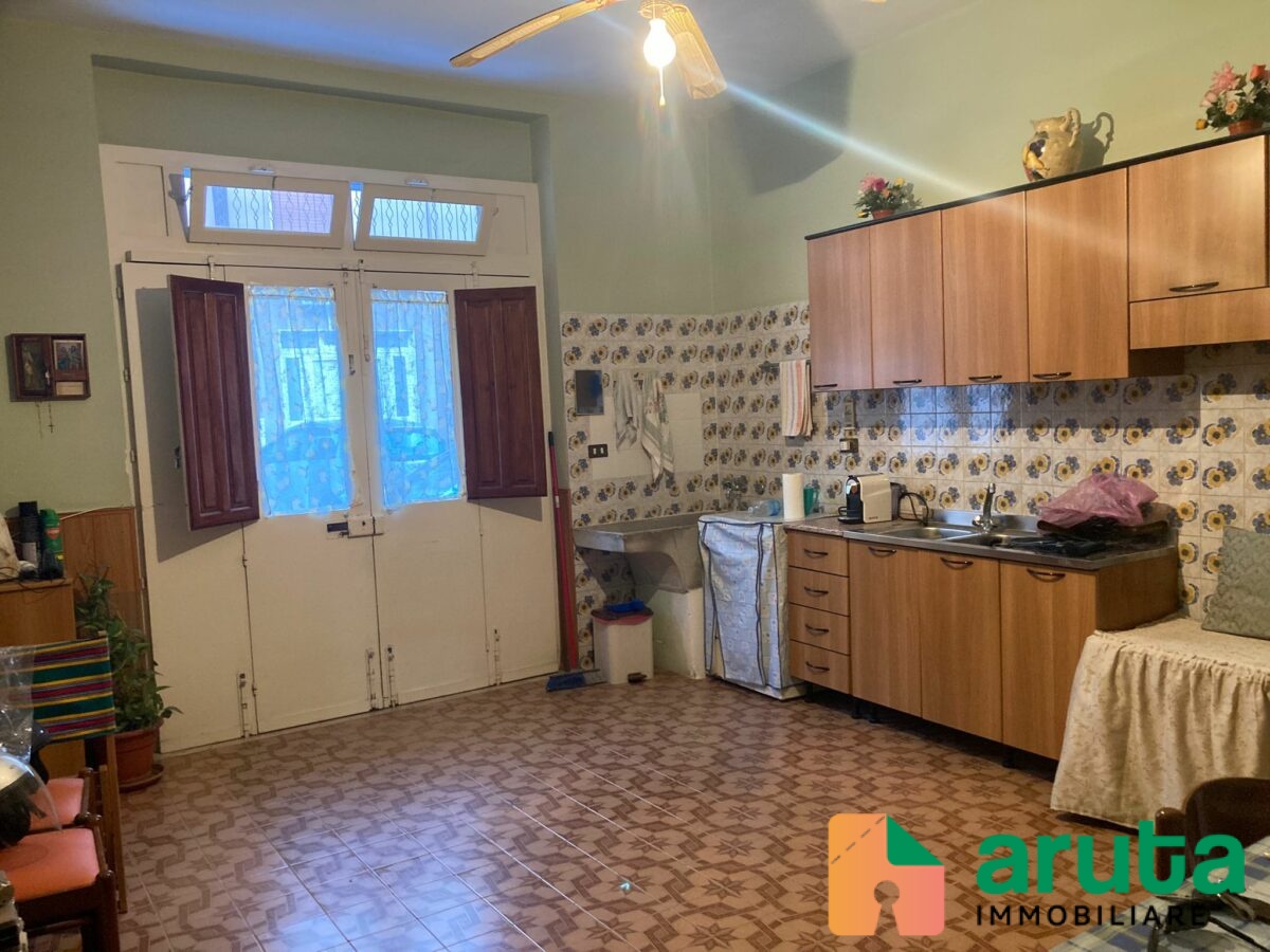 Pachino - Via Francesco Caruso (105)