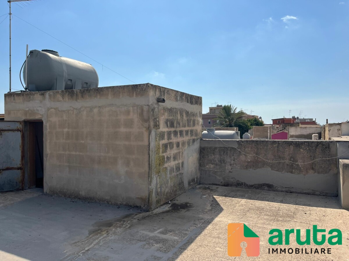 Pachino - Via Pascoli angolo via dei Ciclamini (12)