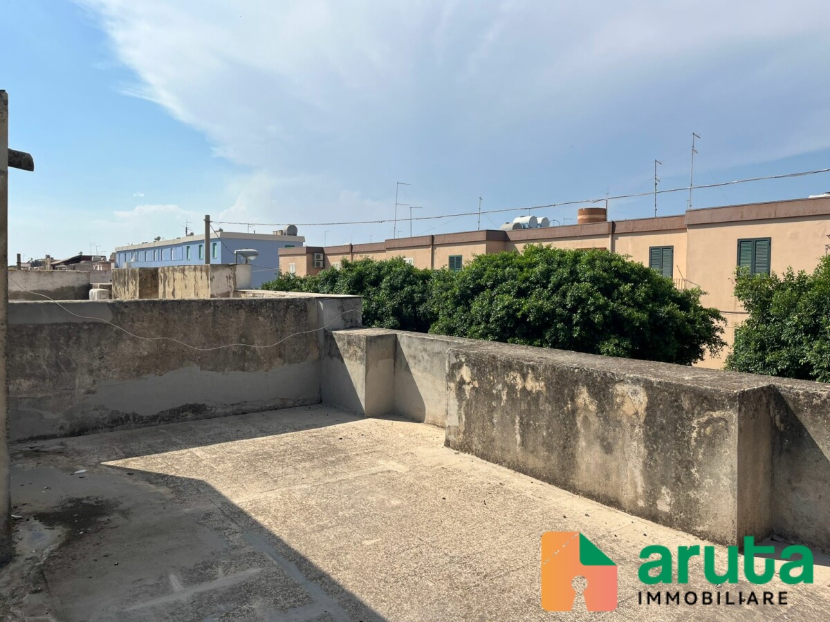 Pachino - Via Pascoli angolo via dei Ciclamini (26)