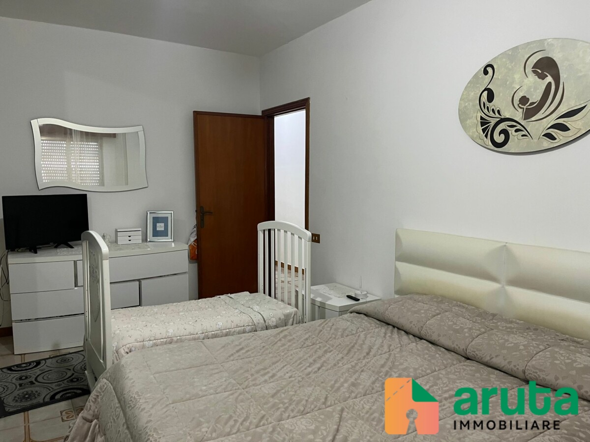 Pachino - Via Cassar Scalia (8)