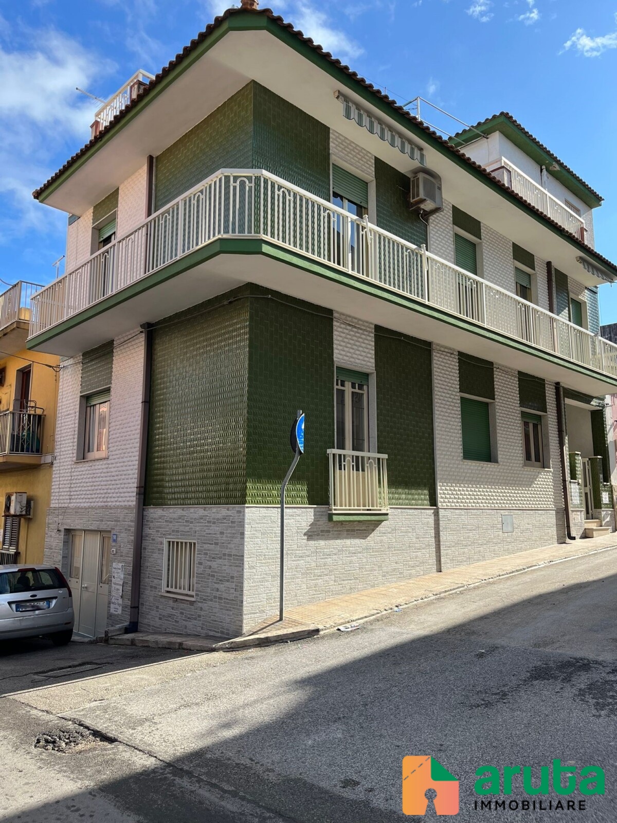 Pachino - Via Emilio Calogero angolo via La Marmora (25)