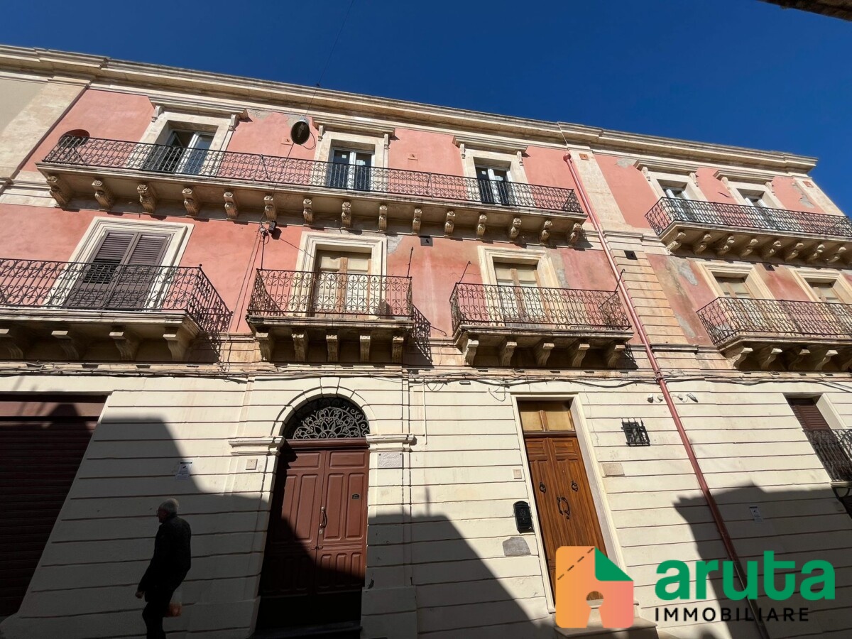 Pachino - via Roma angolo via Municipio (12)