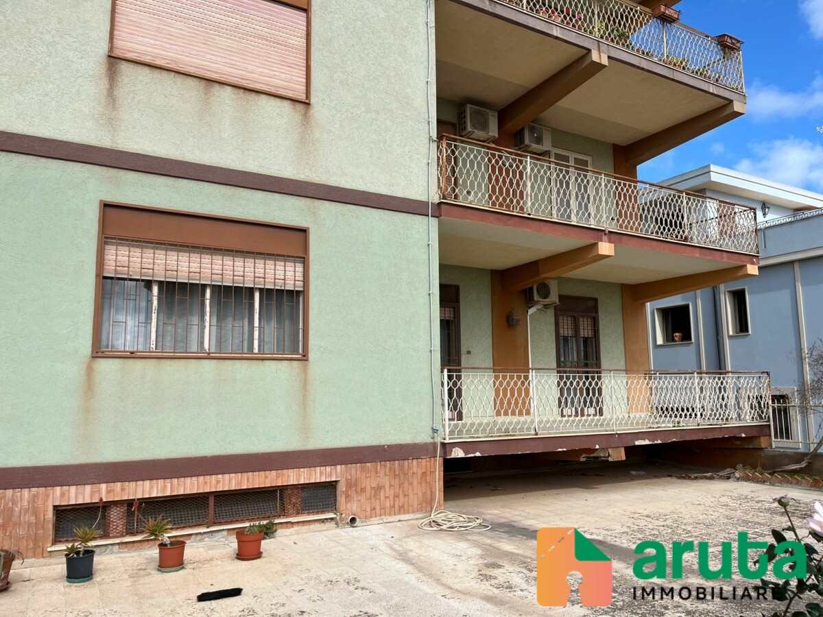 Pachino - Piazzale Nenni (12)