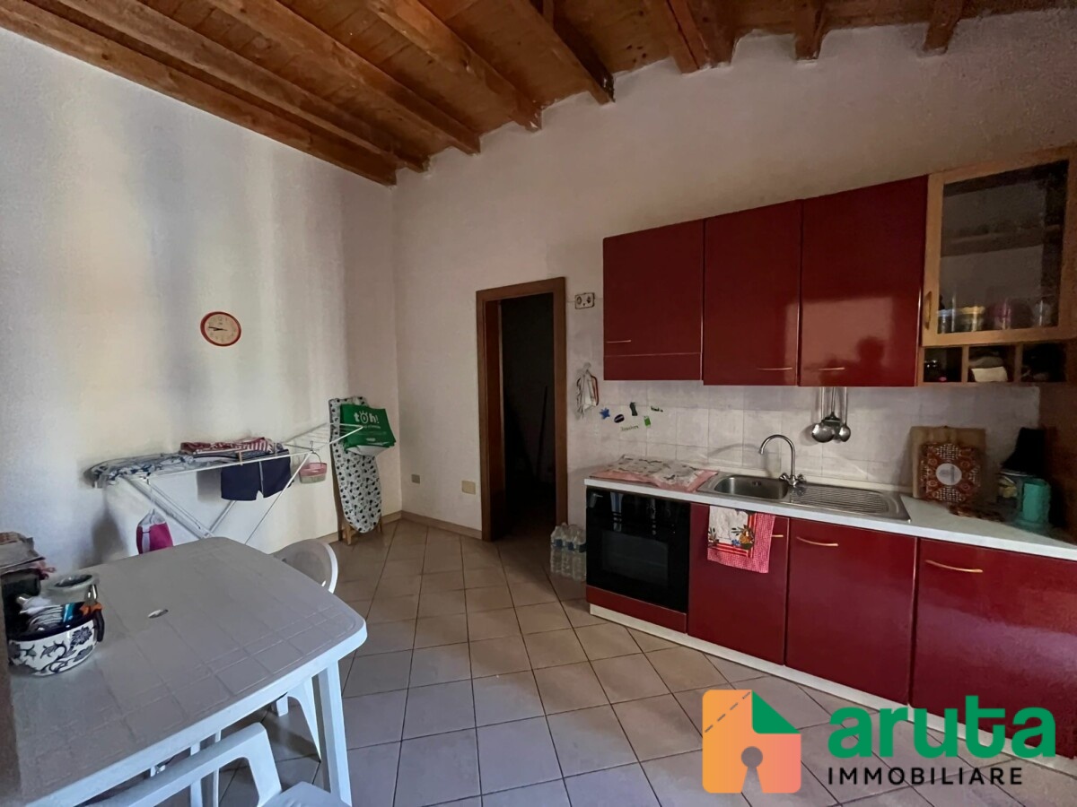 Pachino - Appartamento piazza Vittorio Emanuele (19)