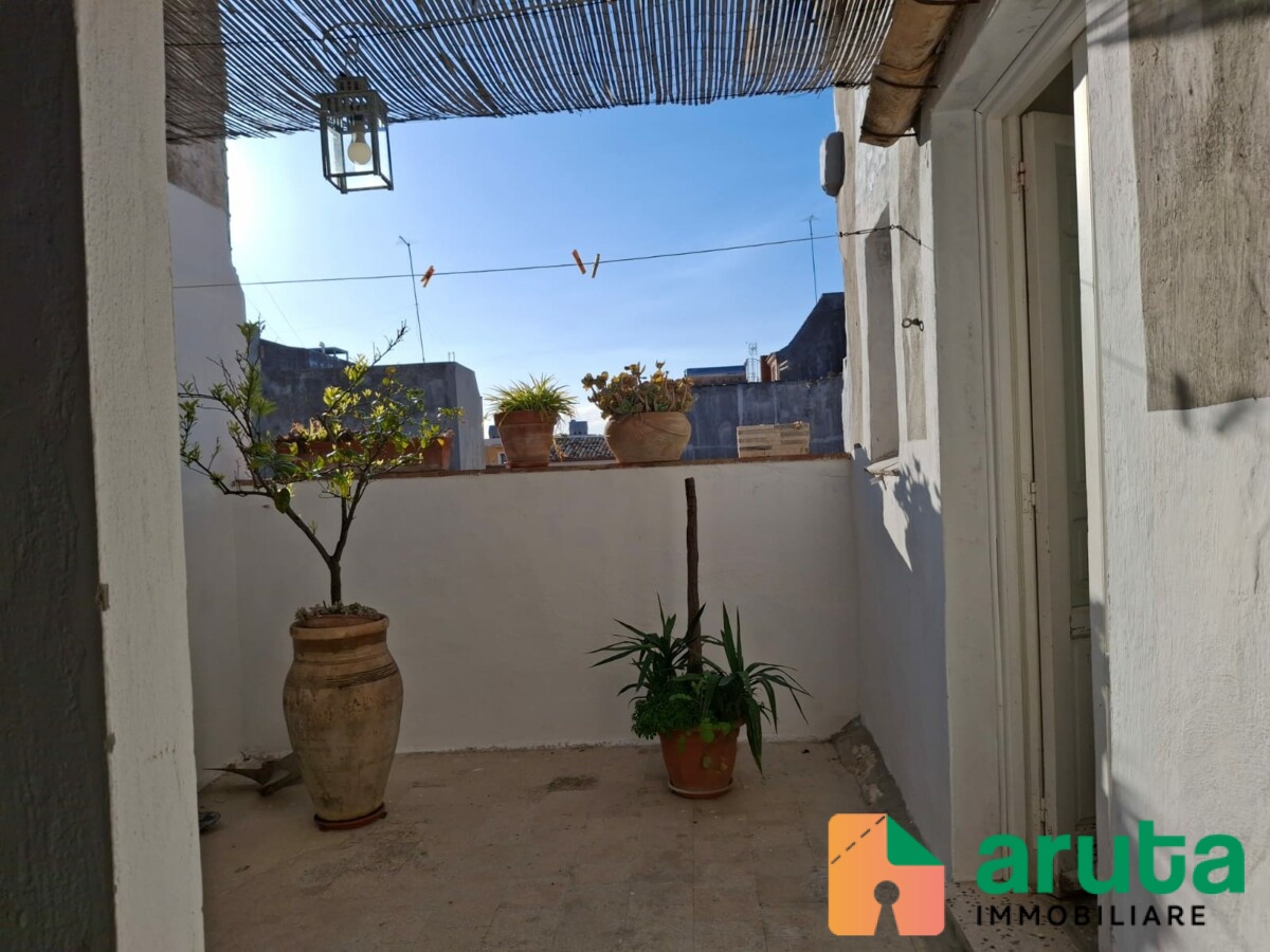 Pachino - Via Cassar Scalia (19)