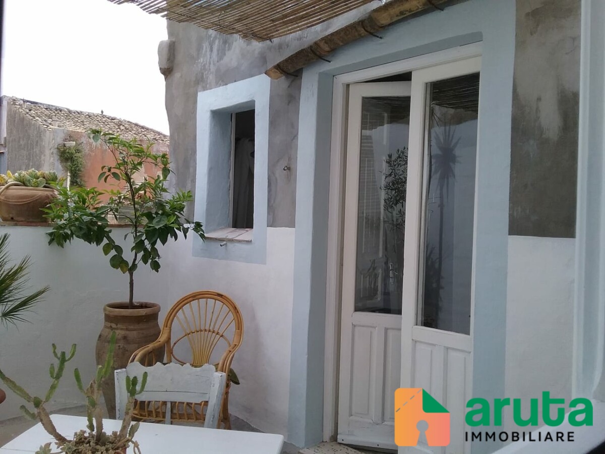 Pachino - Via Cassar Scalia (26)