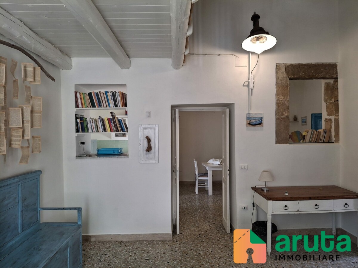 Pachino - Via Cassar Scalia (45)