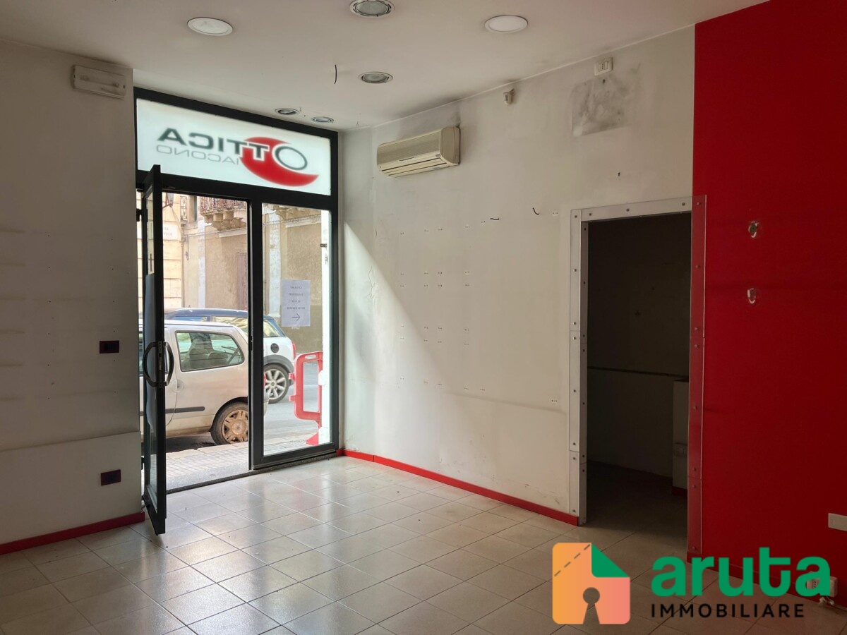 Pachino - Via Cavour (13)