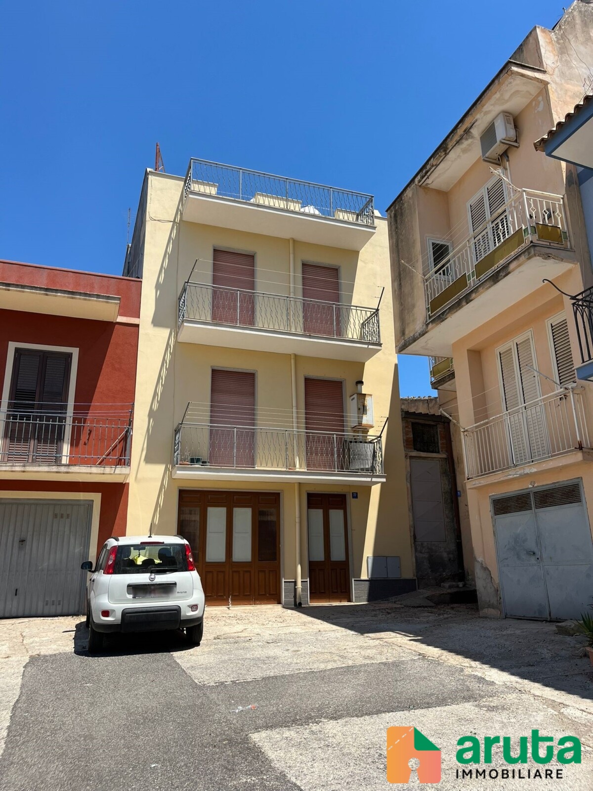 Pachino - Via Rossini (25)