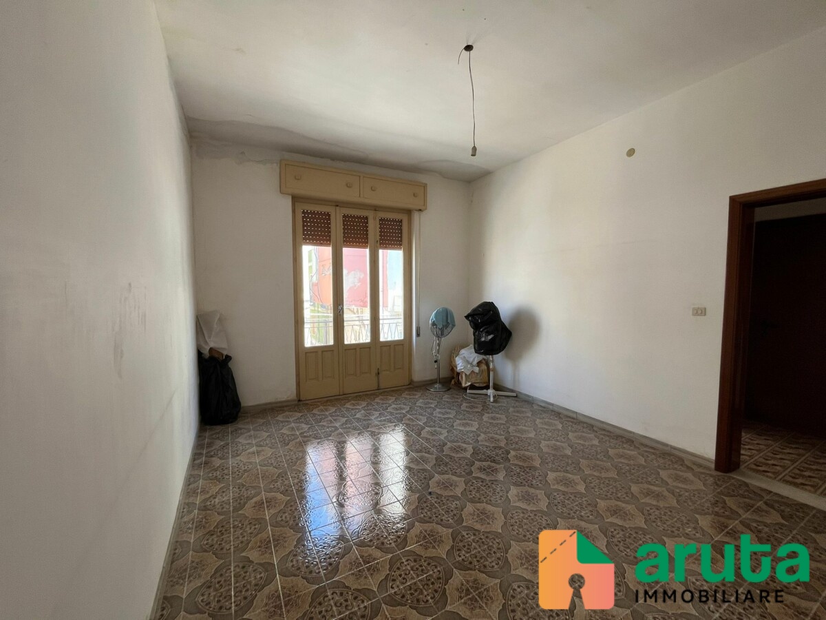 Pachino - Via Rossini (9)