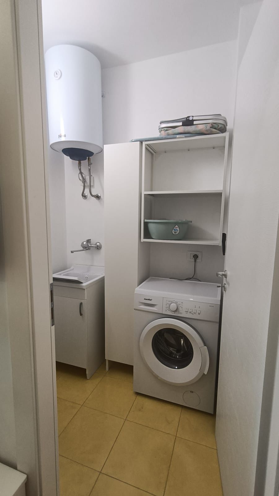 Portopalo - Via Lucio Tasca (21)