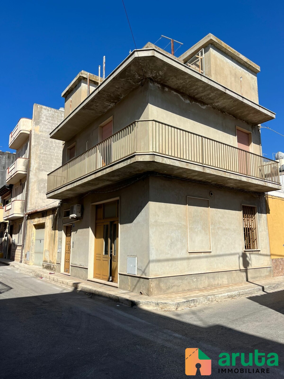 Pachino - Via Buonarroti (20)