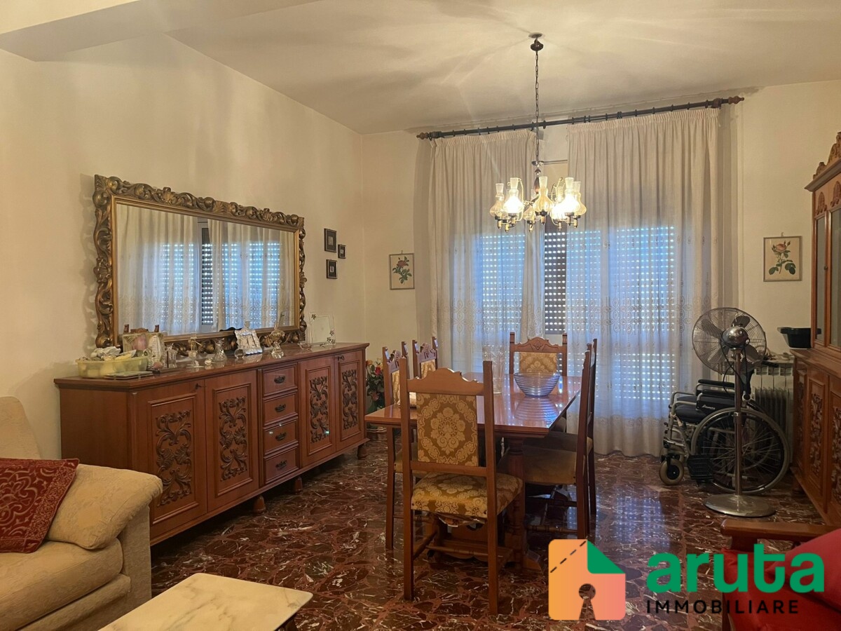 Noto - Via Ugo Lago (21)