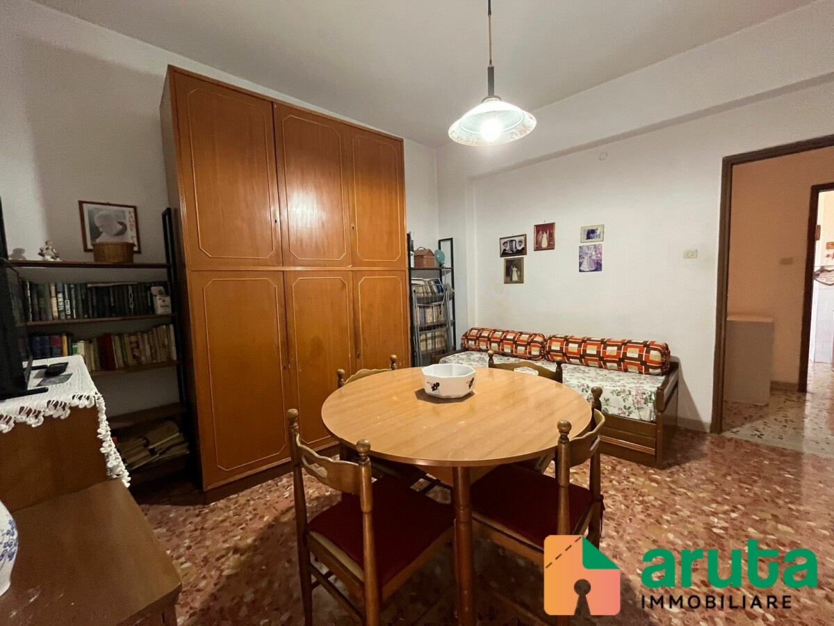 Noto - Via Ugo Lago (25)