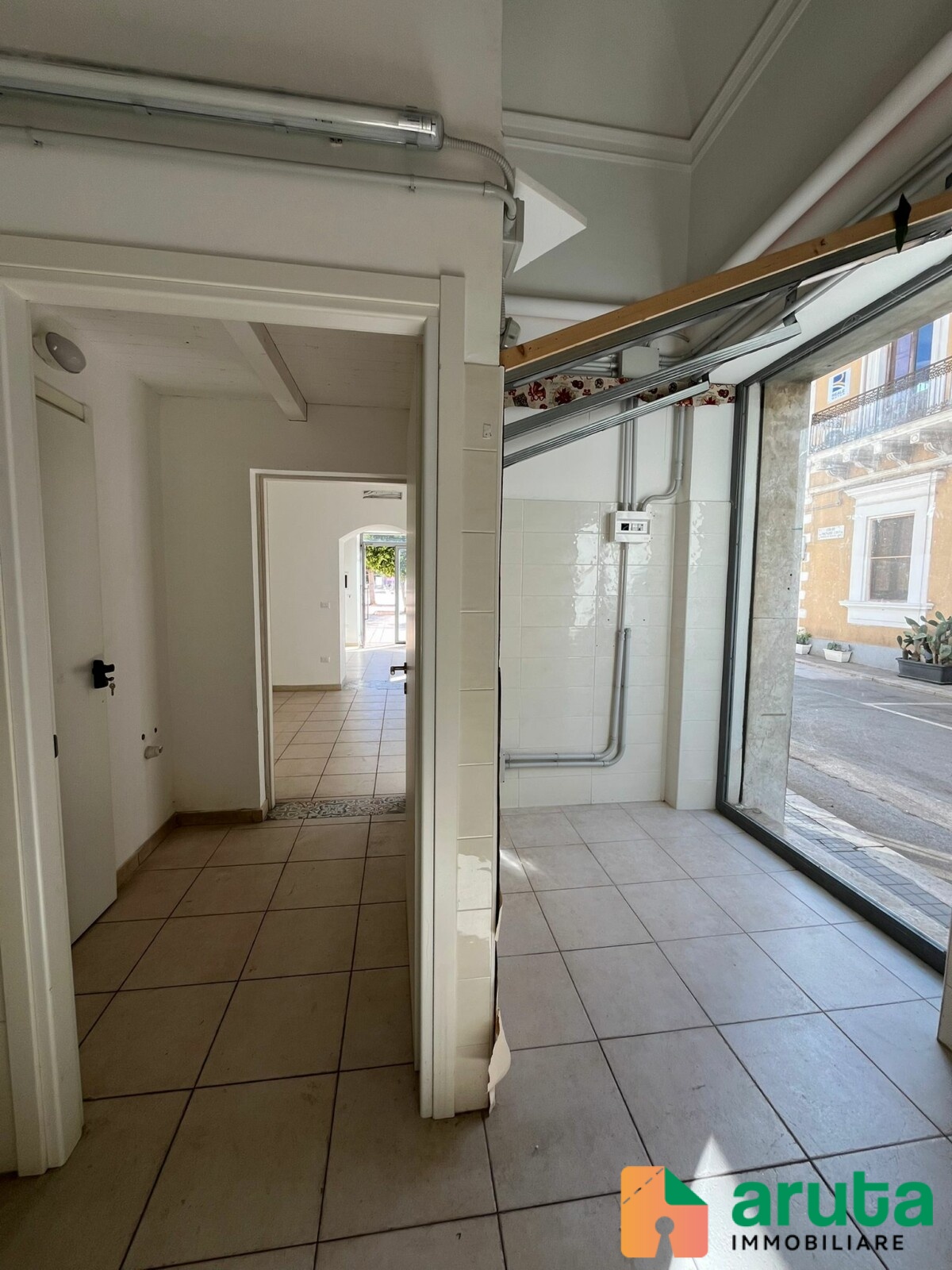 Pachino - Piazza Vittorio Emanuele angolo corso Nunzio Costa (6)