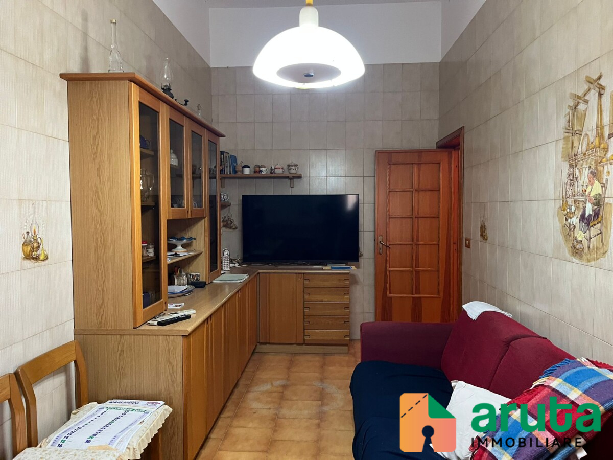 Avola - Corso Garibaldi (14)