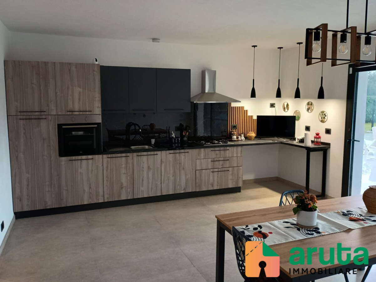 5afd13e0-2d88-49ca-9880-0afb6d663153